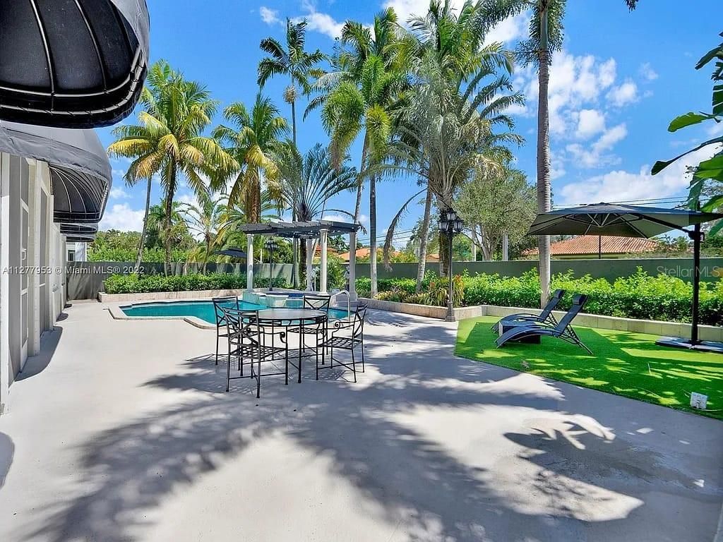 15945 NW 82nd Court, Miami Lakes, FL 33016 Photo