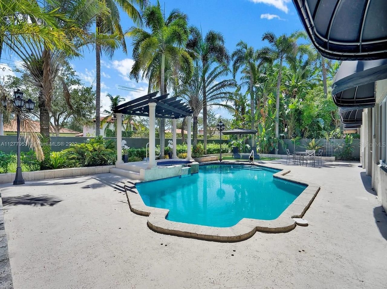 15945 NW 82nd Court, Miami Lakes, FL 33016 Photo