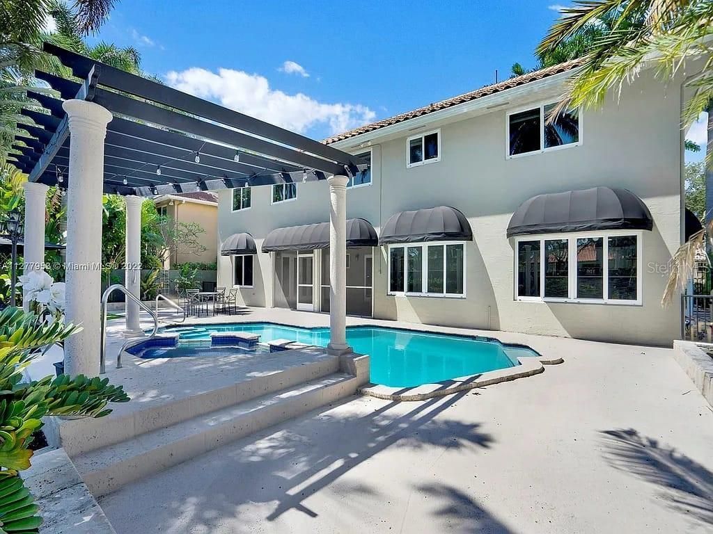 15945 NW 82nd Court, Miami Lakes, FL 33016 Photo