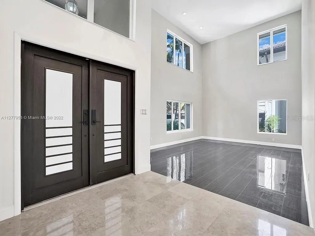 15945 NW 82nd Court, Miami Lakes, FL 33016 Photo