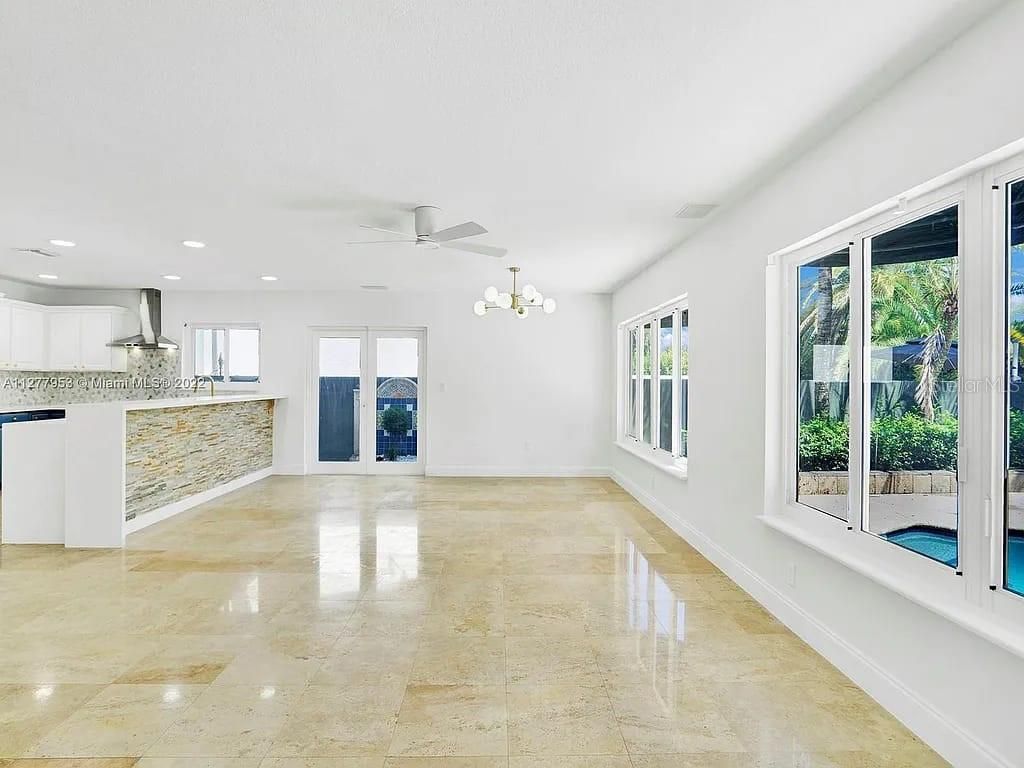 15945 NW 82nd Court, Miami Lakes, FL 33016 Photo