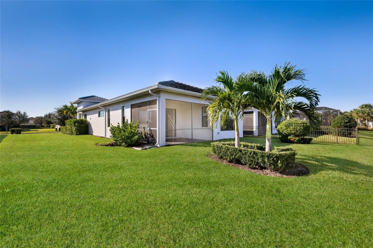 5197 Barnett Circle, Lakewood Ranch, FL 34211 Photo