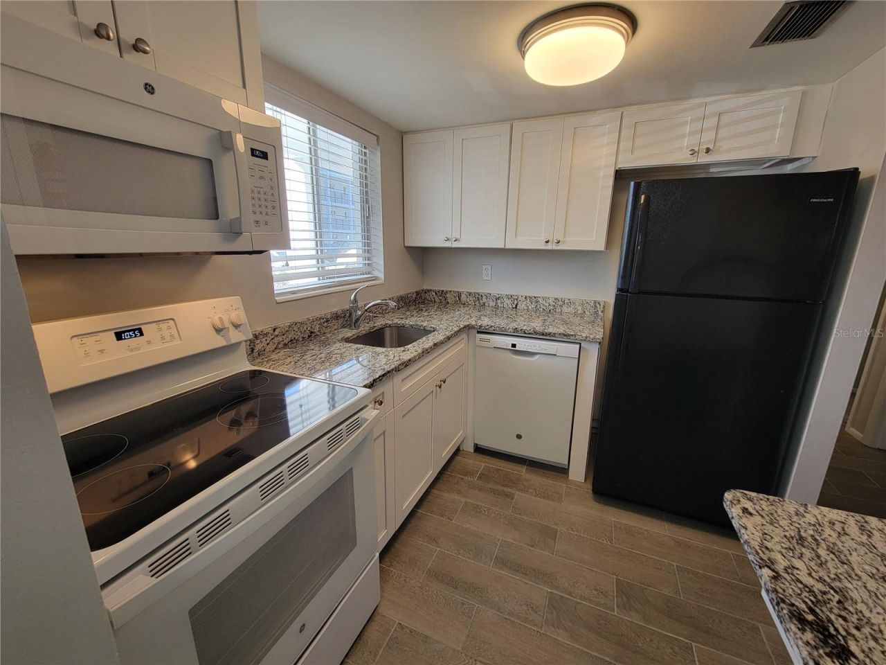 2009 Canal Drive, Unit N4, Bradenton, FL 34207 Photo