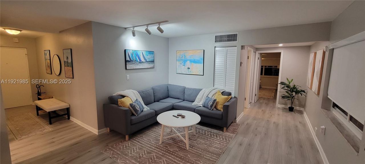 1200 14th St, Unit 7A, Miami Beach, FL 33139 Photo