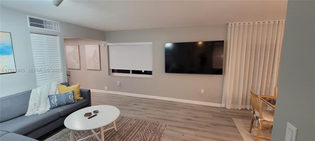 1200 14th St, Unit 7A, Miami Beach, FL 33139 Photo