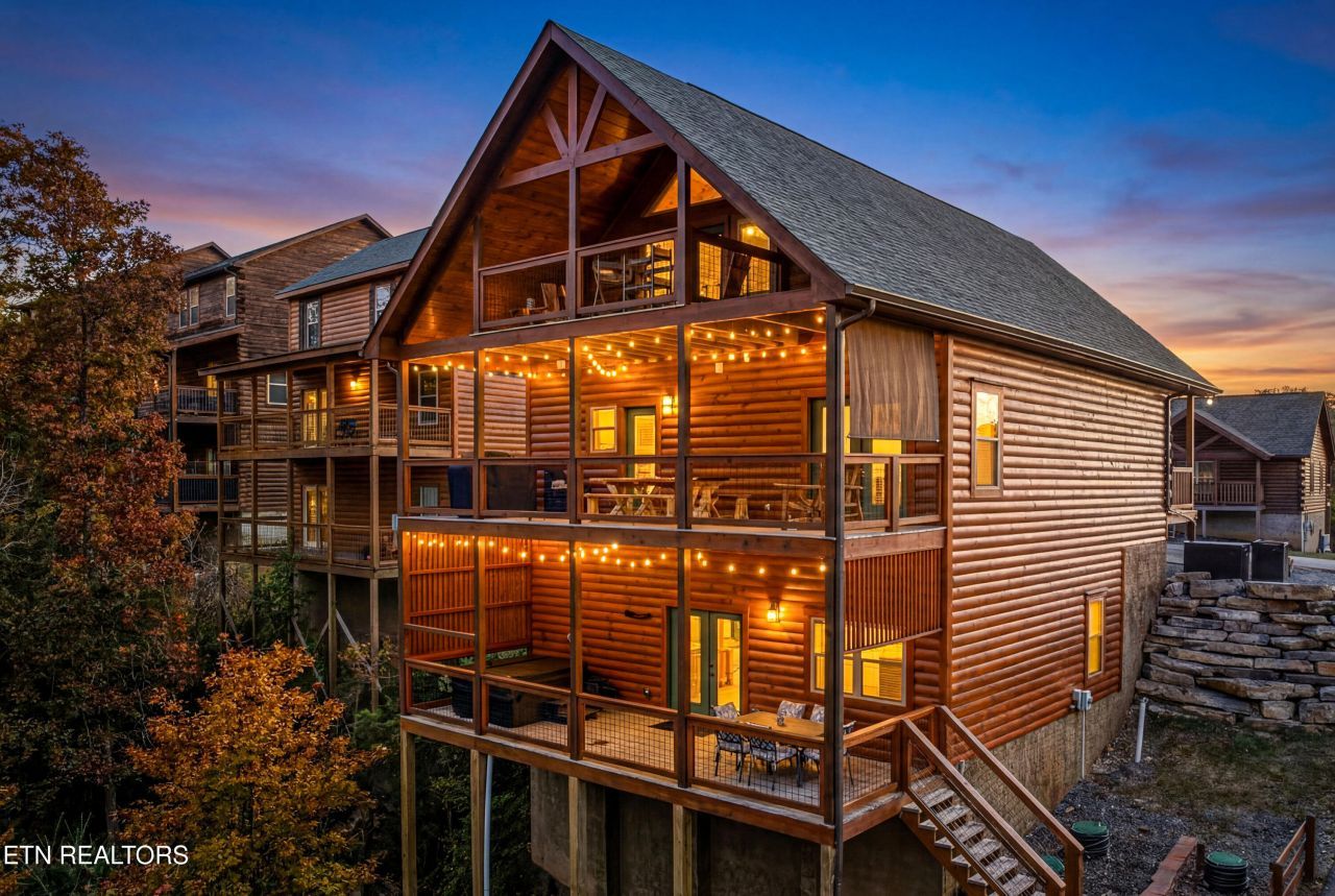 686 Stockton Drive, Sevierville, TN 37876 Main Photo