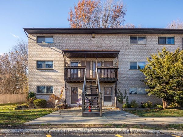 26 Cooper Road, Unit 914, Poughkeepsie, NY 12603