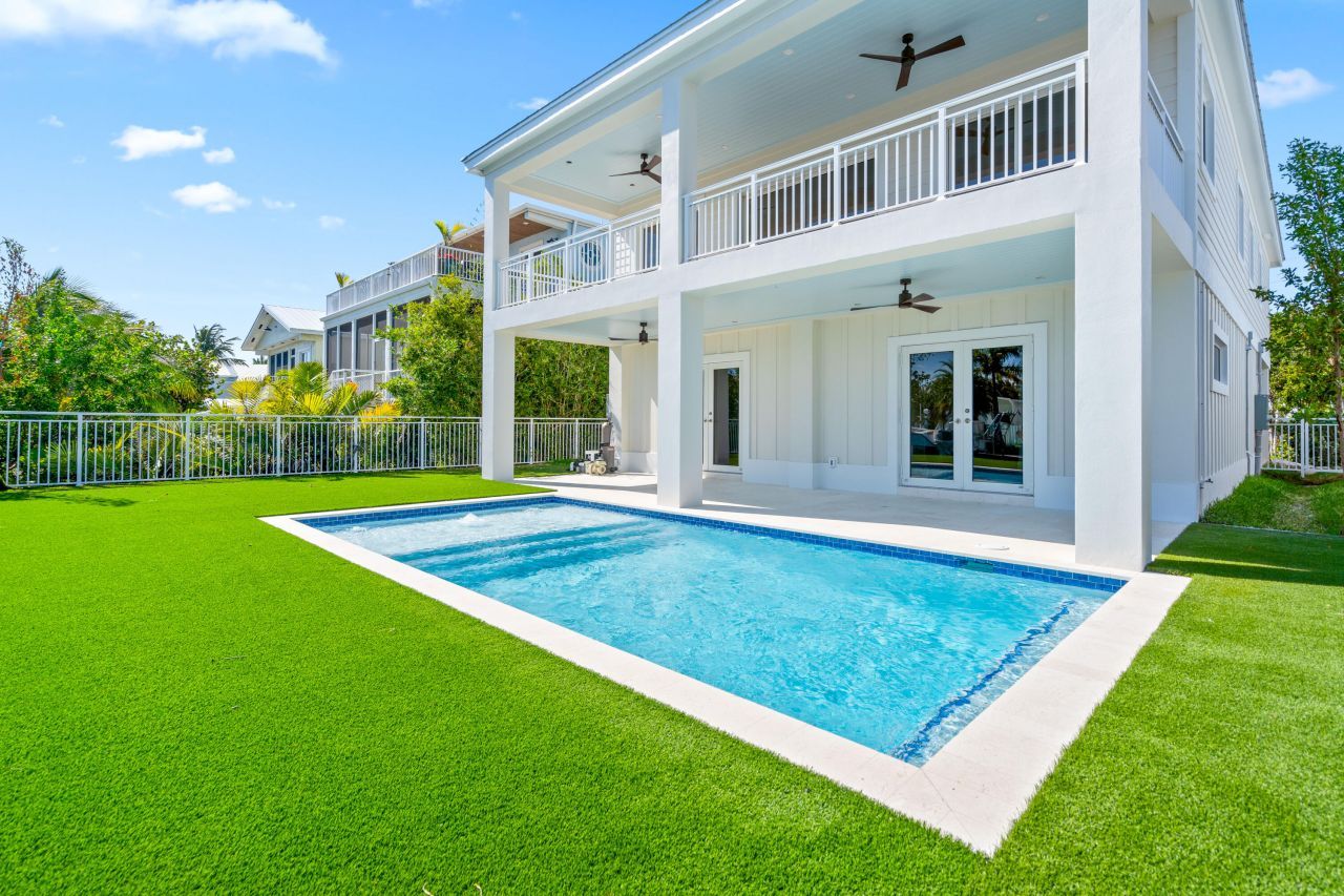 226 S Coconut Palm Boulevard, Tavernier, FL 33070 Photo