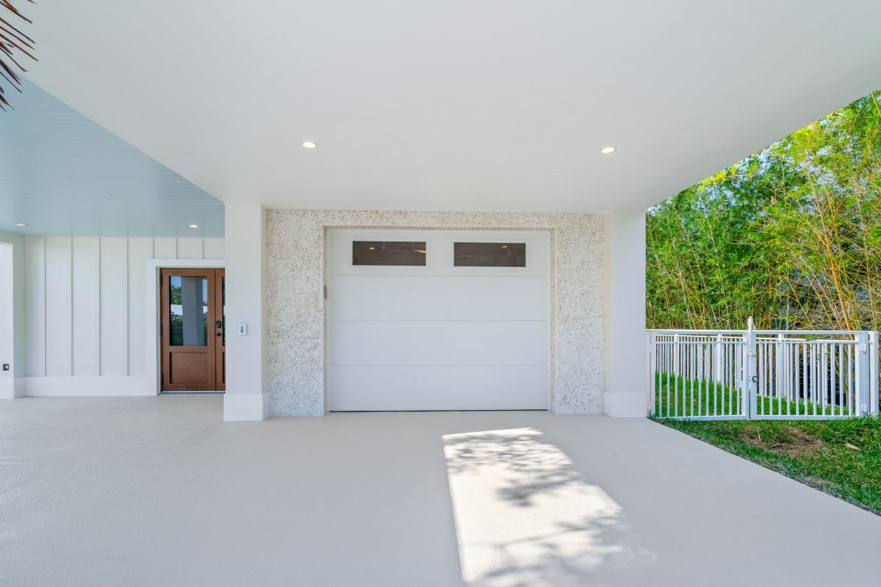 226 S Coconut Palm Boulevard, Tavernier, FL 33070 Photo