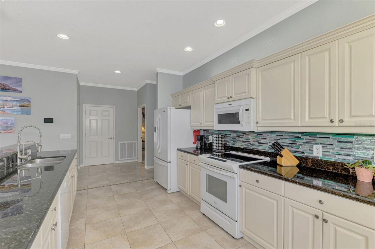 25507 Heritage Lake Boulevard, Unit 2, Punta Gorda, FL 33983 Photo