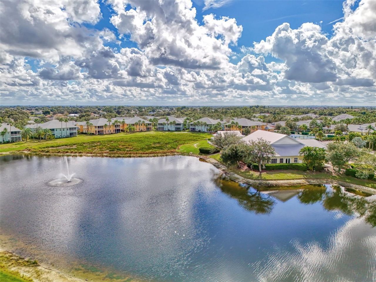 25507 Heritage Lake Boulevard, Unit 2, Punta Gorda, FL 33983 Photo