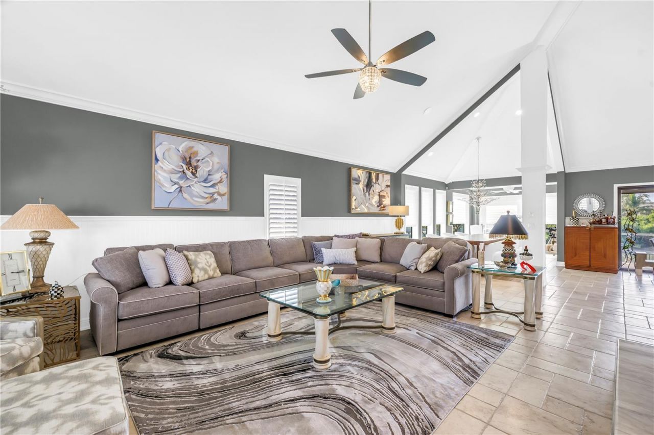 6191 51st Street S, Saint Petersburg, FL 33715 Photo