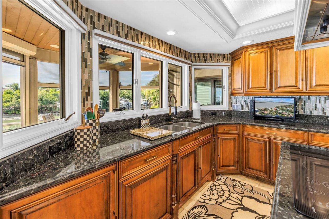 6191 51st Street S, Saint Petersburg, FL 33715 Photo