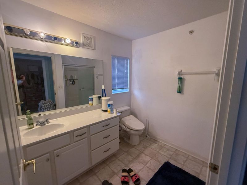 969 Mistflower Lane, Florence, KY 41042 Photo 14