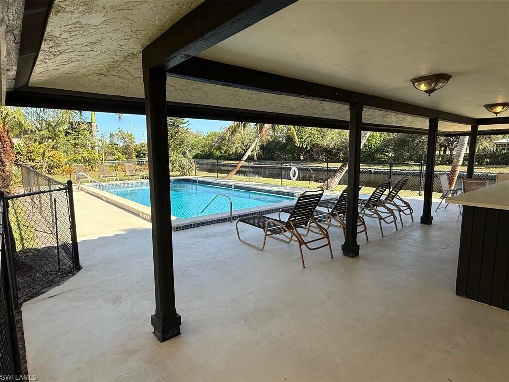 700 Valley Stream Dr, Unit 303, Naples, FL 34113 Photo