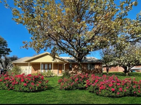 266 Old Spanish Trail, Valley View, TX 76272