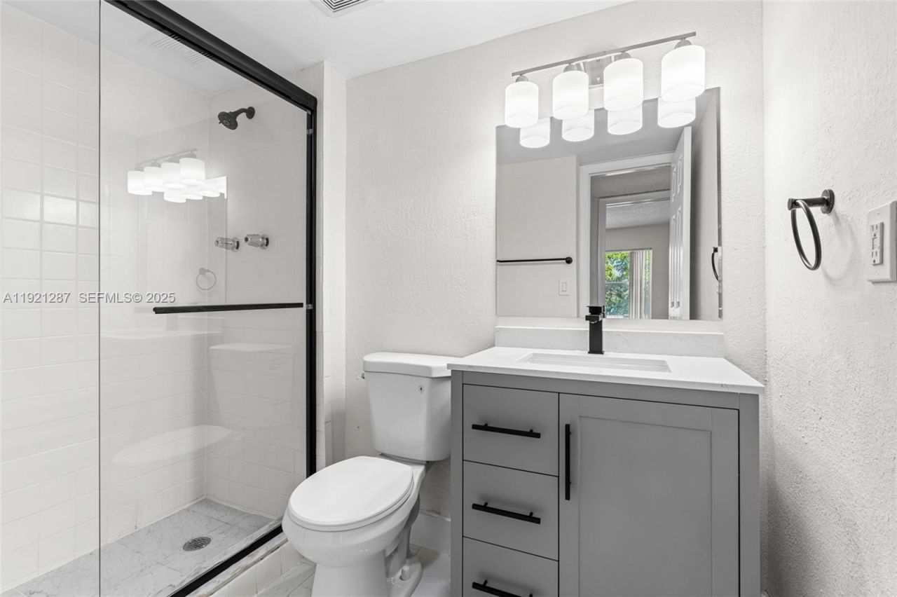 4215 N University Dr., Unit 203, Sunrise, FL 33351 Photo