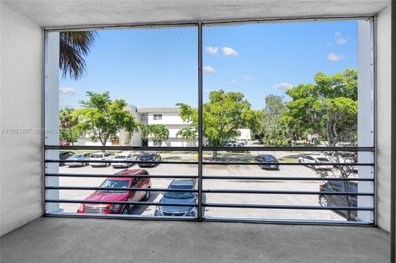 4215 N University Dr., Unit 203, Sunrise, FL 33351 Photo