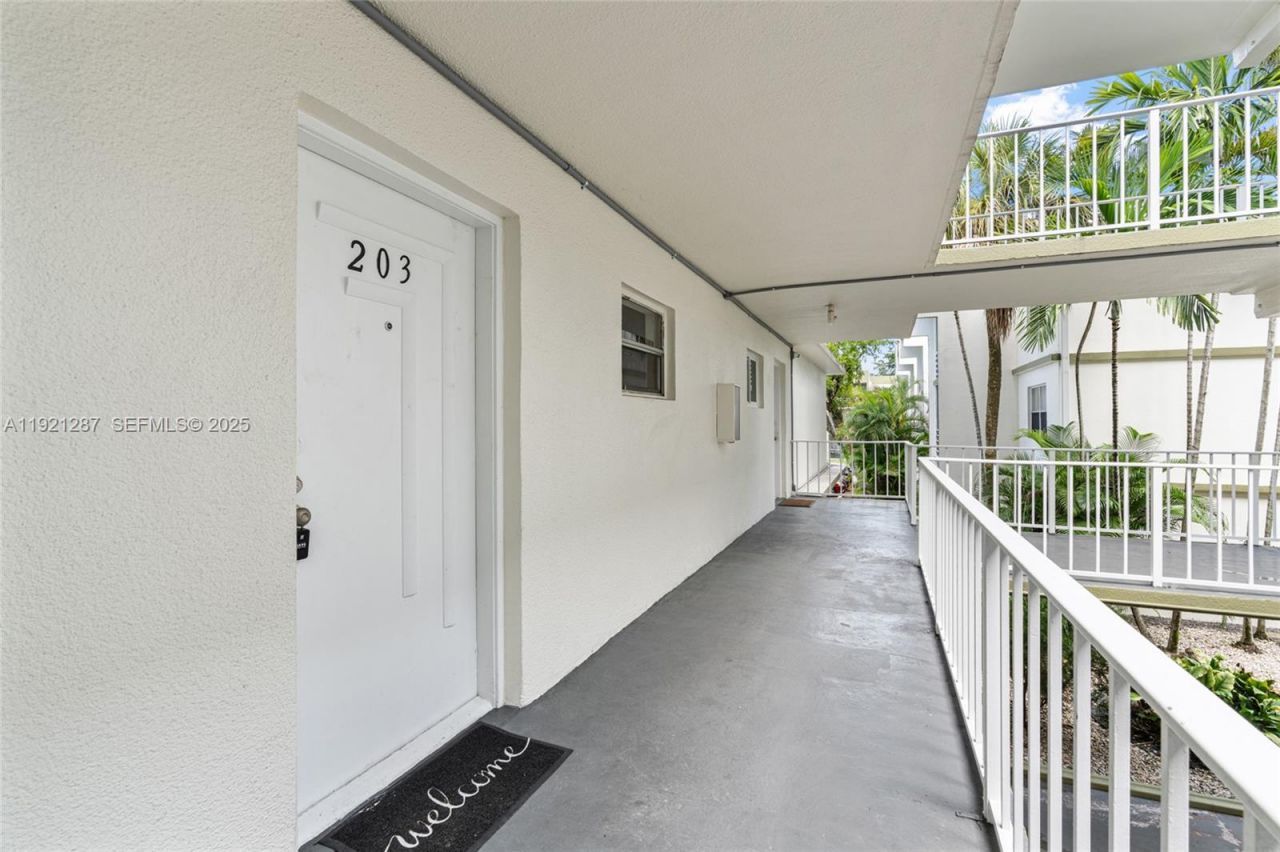 4215 N University Dr., Unit 203, Sunrise, FL 33351 Photo