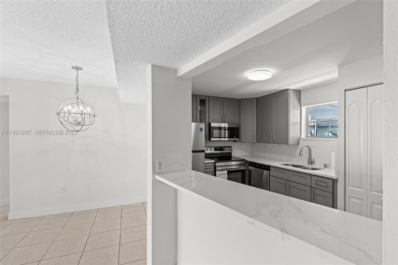 4215 N University Dr., Unit 203, Sunrise, FL 33351 Photo