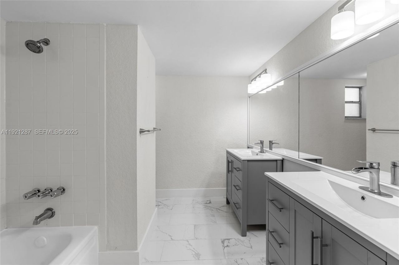 4215 N University Dr., Unit 203, Sunrise, FL 33351 Photo