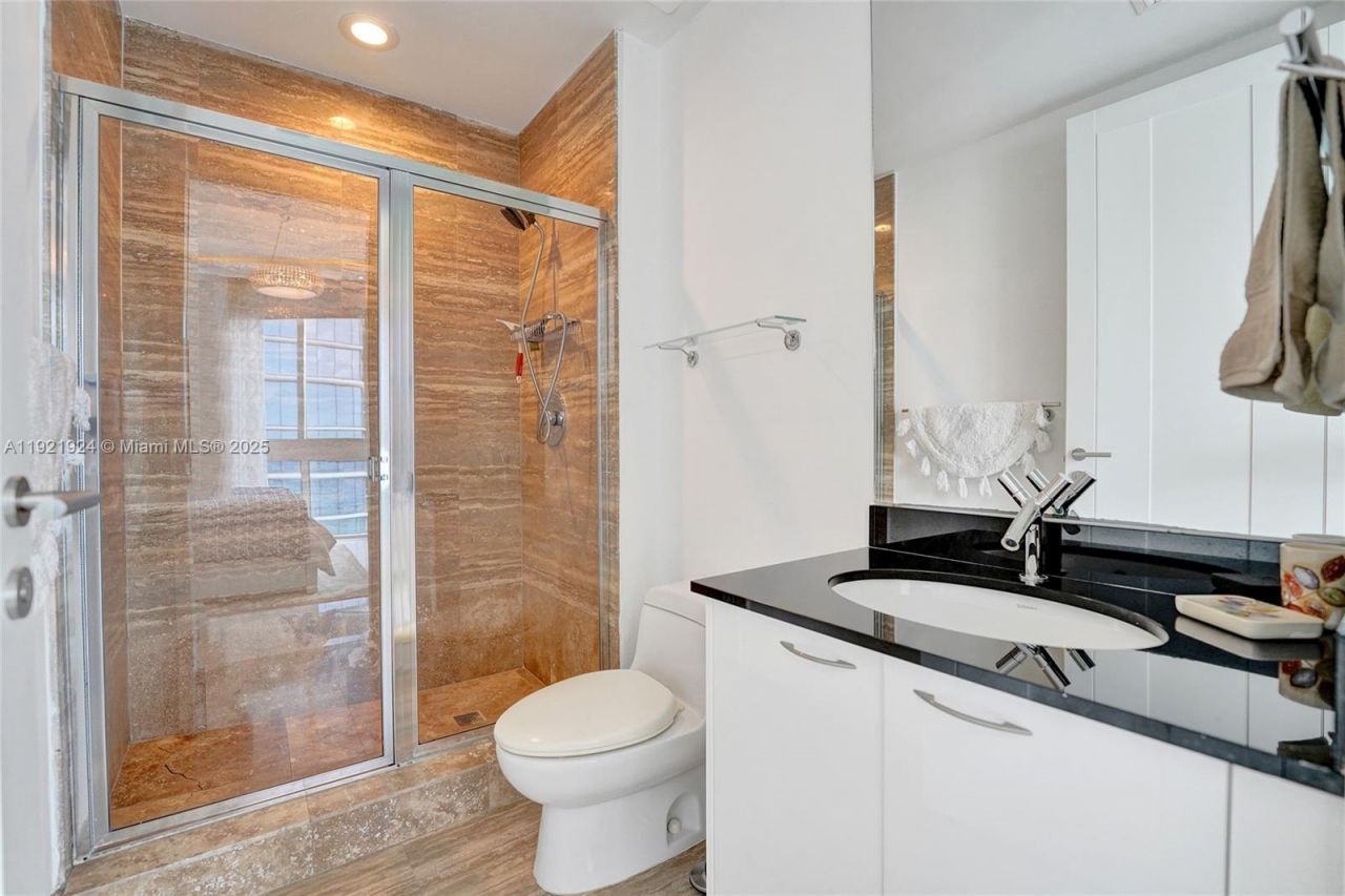 15811 Collins Ave, Unit 1601, Sunny Isles Beach, FL 33160 Photo