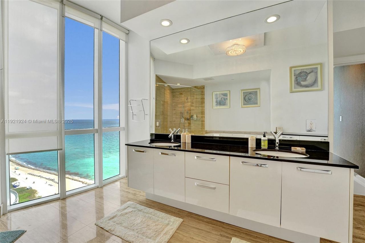 15811 Collins Ave, Unit 1601, Sunny Isles Beach, FL 33160 Photo