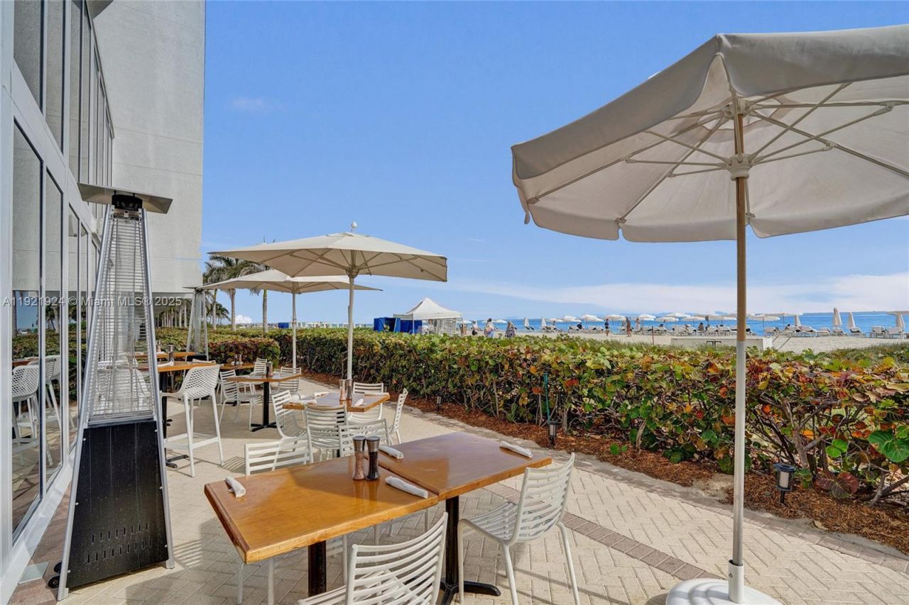 15811 Collins Ave, Unit 1601, Sunny Isles Beach, FL 33160 Photo