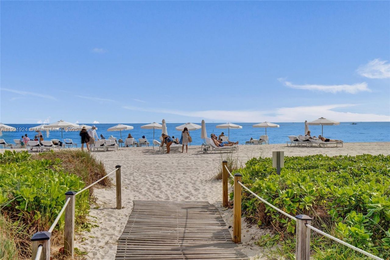 15811 Collins Ave, Unit 1601, Sunny Isles Beach, FL 33160 Photo