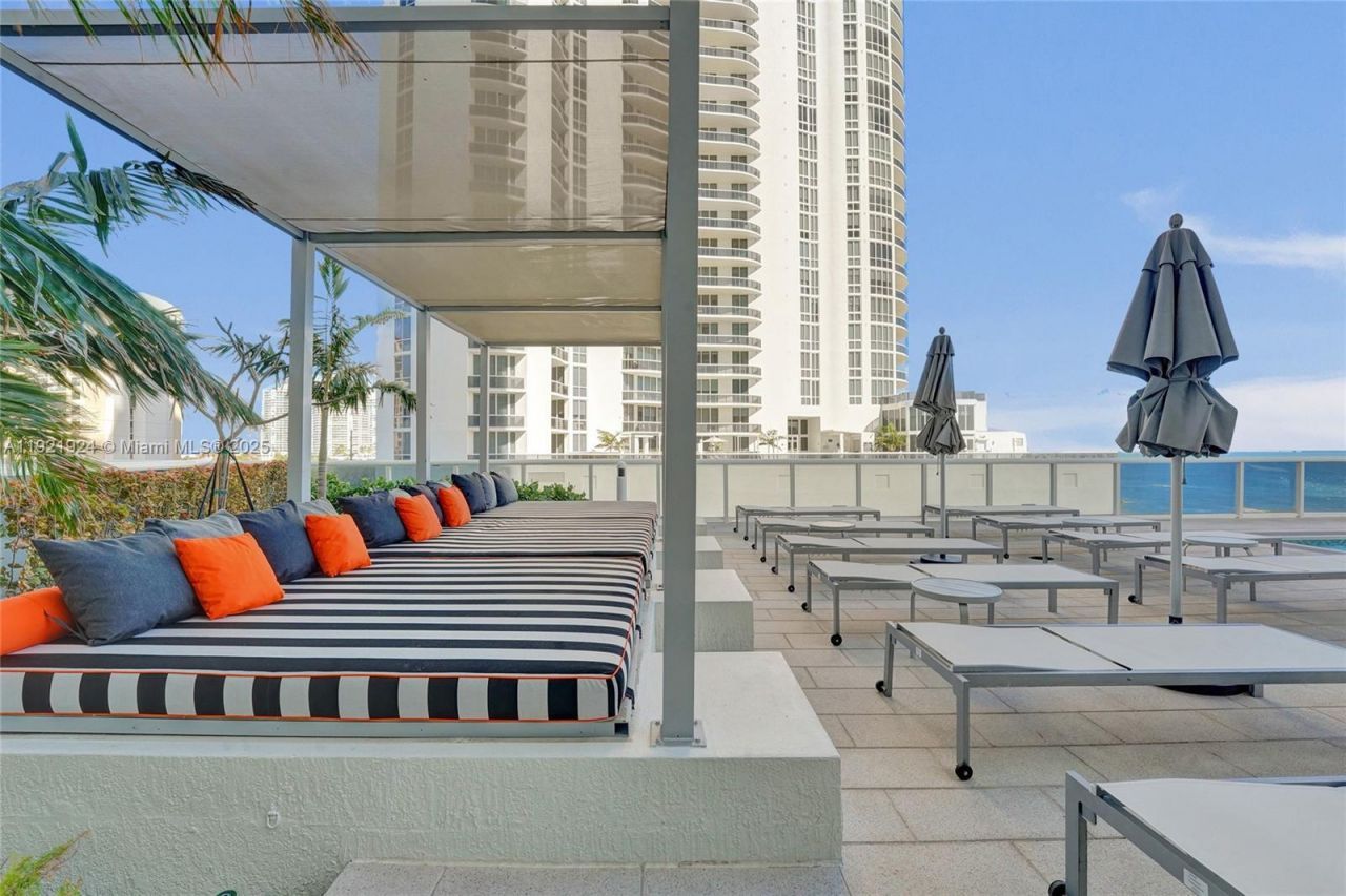 15811 Collins Ave, Unit 1601, Sunny Isles Beach, FL 33160 Photo