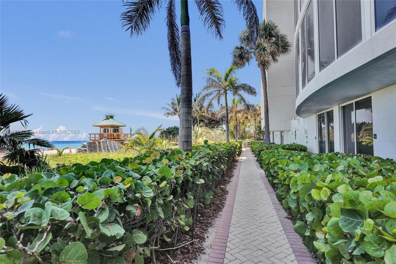 15811 Collins Ave, Unit 1601, Sunny Isles Beach, FL 33160 Photo