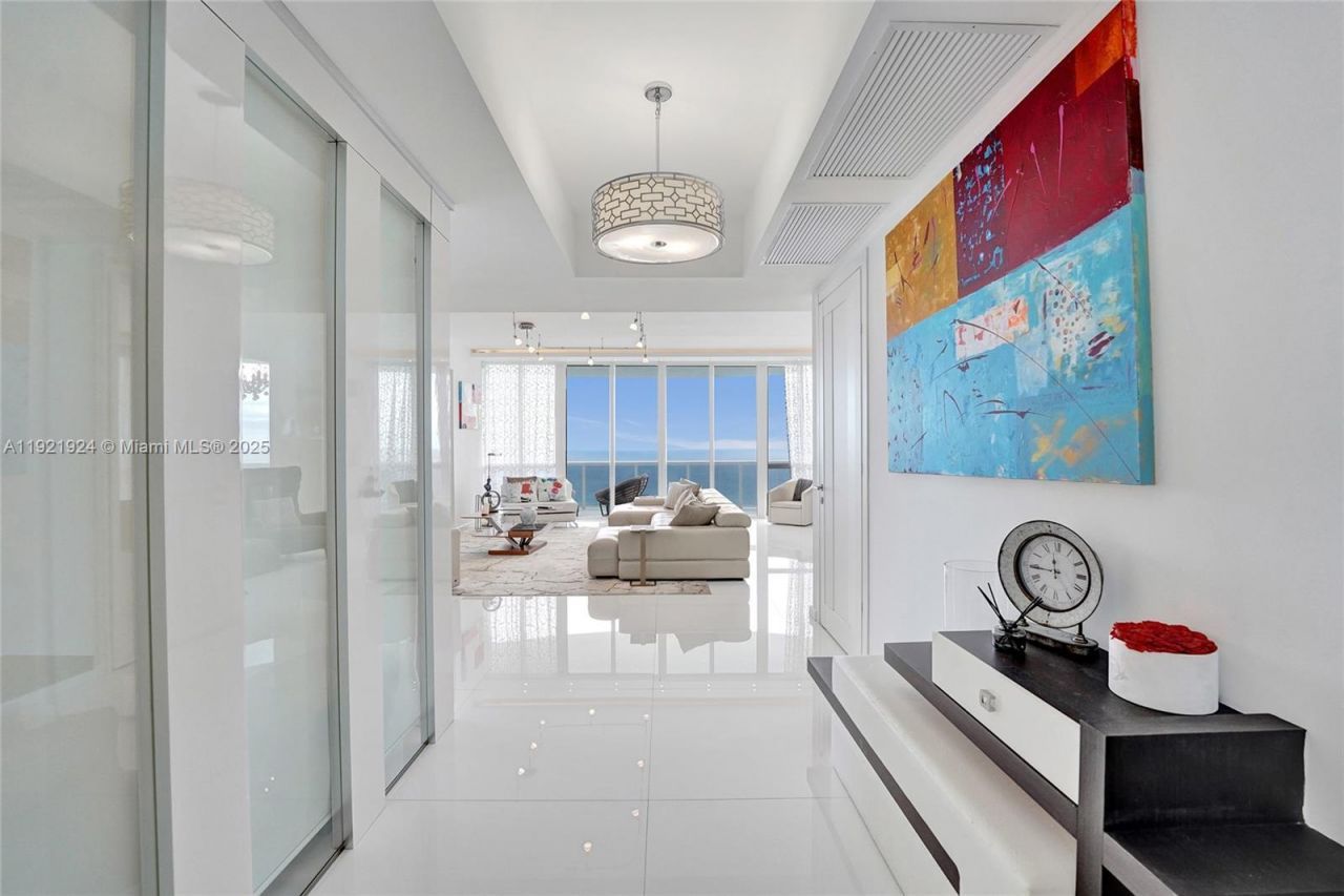 15811 Collins Ave, Unit 1601, Sunny Isles Beach, FL 33160 Photo