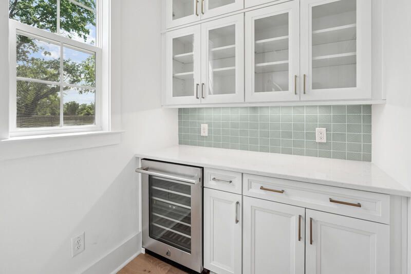 2027 Riverbend Drive Photo 7