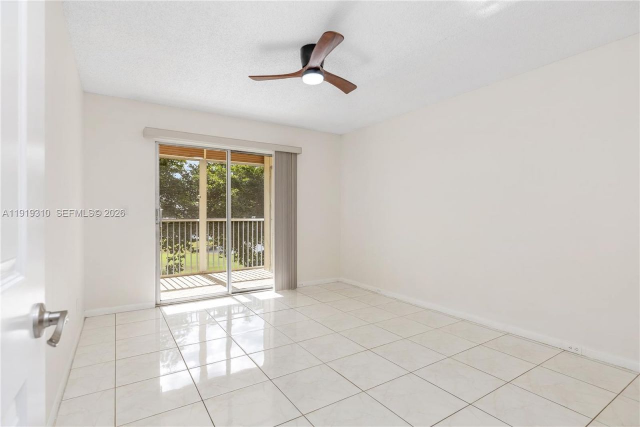 13250 SW 4th Ct, Unit 401G, Pembroke Pines, FL 33027 Photo