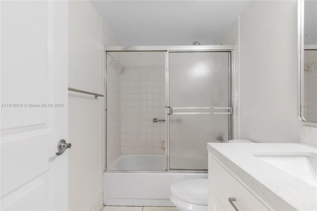 13250 SW 4th Ct, Unit 401G, Pembroke Pines, FL 33027 Photo