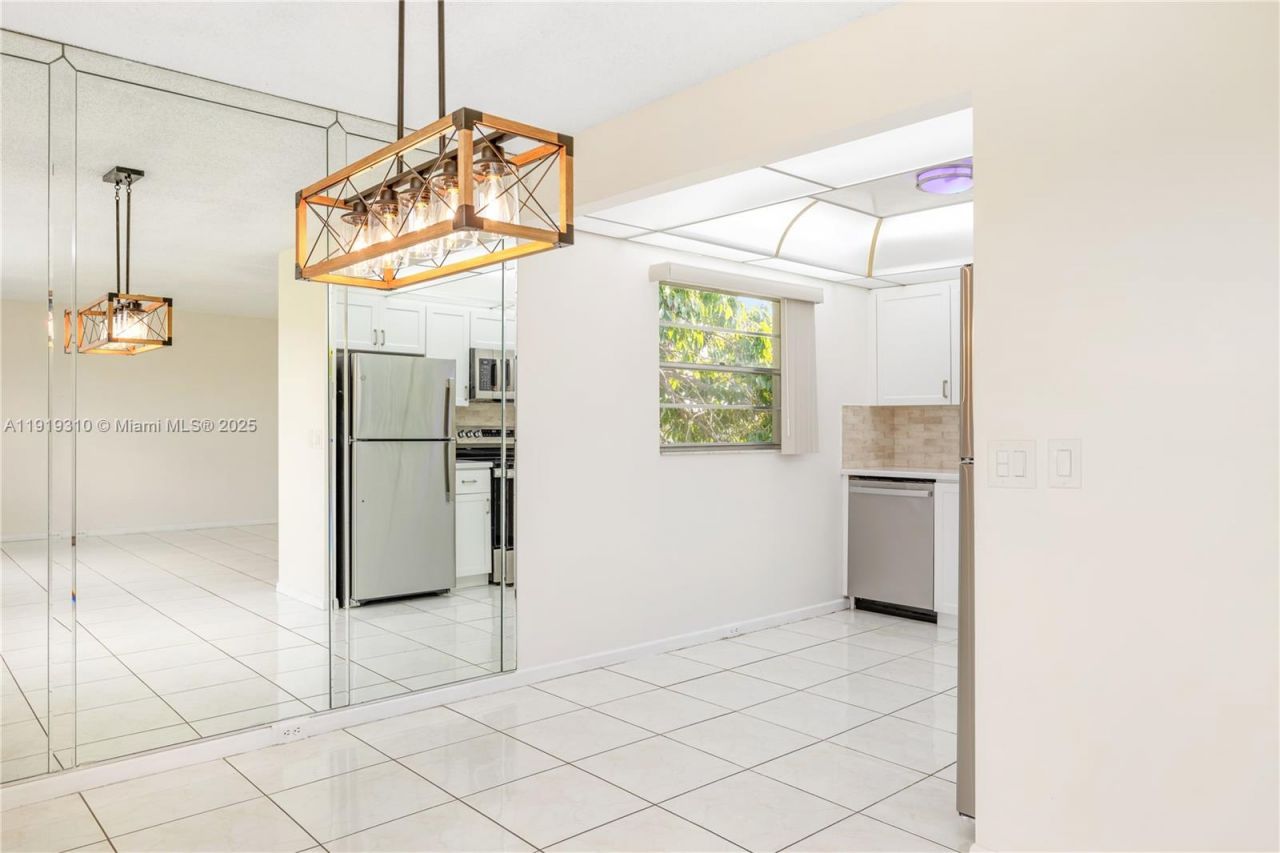 13250 SW 4th Ct, Unit 401G, Pembroke Pines, FL 33027 Photo