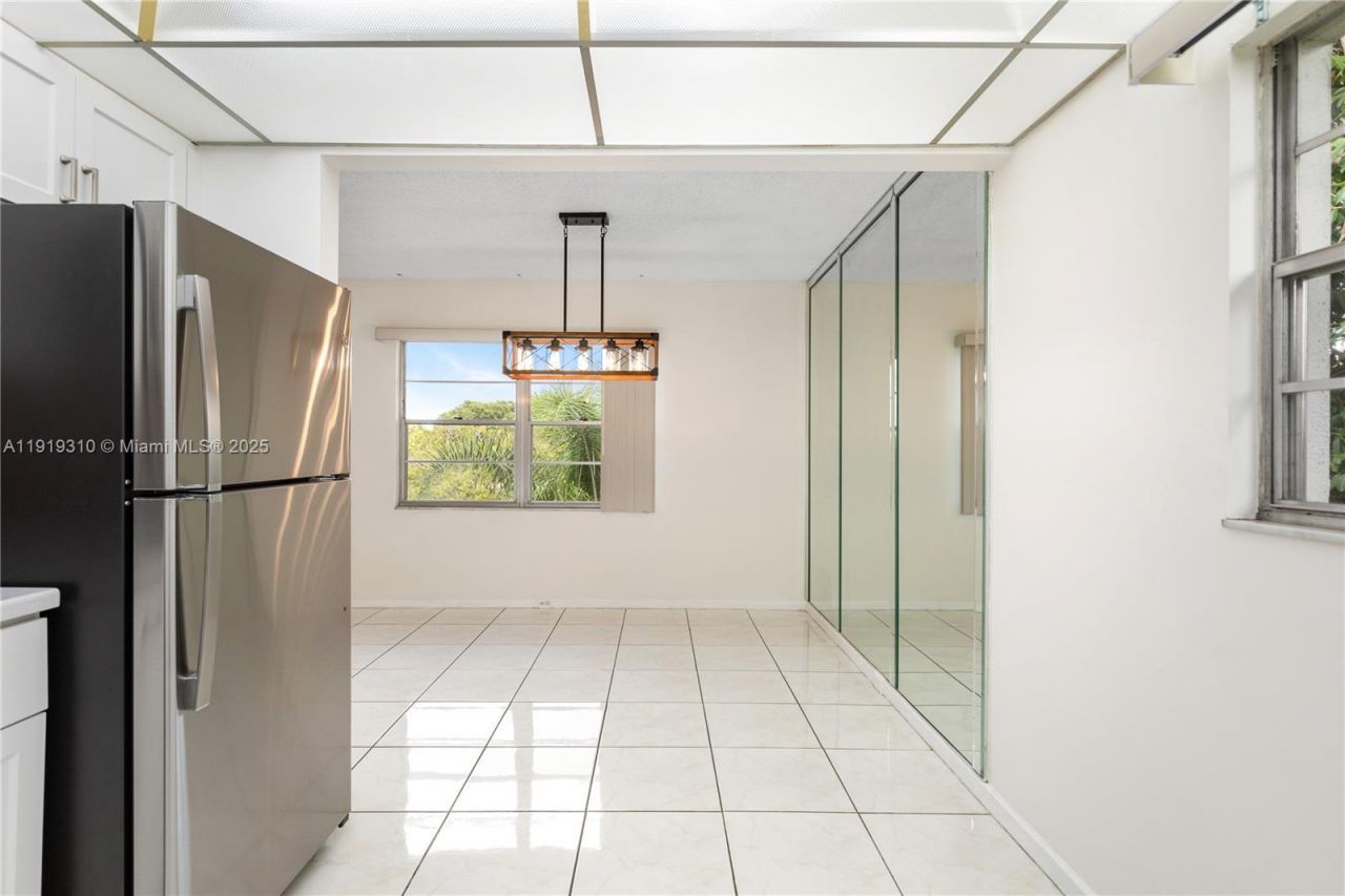 13250 SW 4th Ct, Unit 401G, Pembroke Pines, FL 33027 Photo