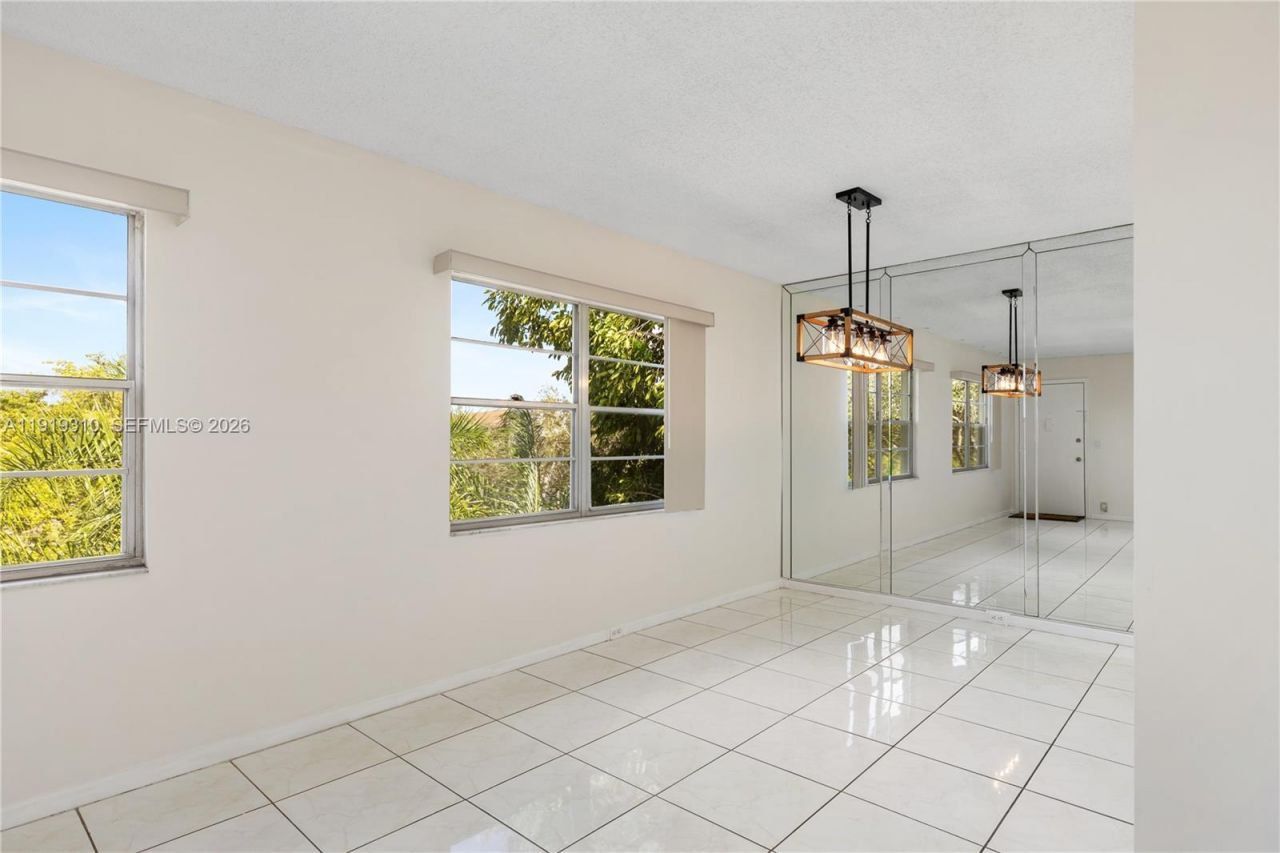 13250 SW 4th Ct, Unit 401G, Pembroke Pines, FL 33027 Photo