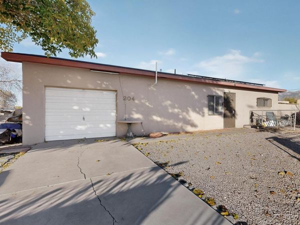 204 General Hodges Street NE, Albuquerque, NM 87123