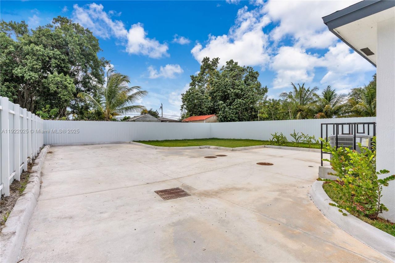 11970 SW 213, Unit 1, Miami, FL 33177 Photo