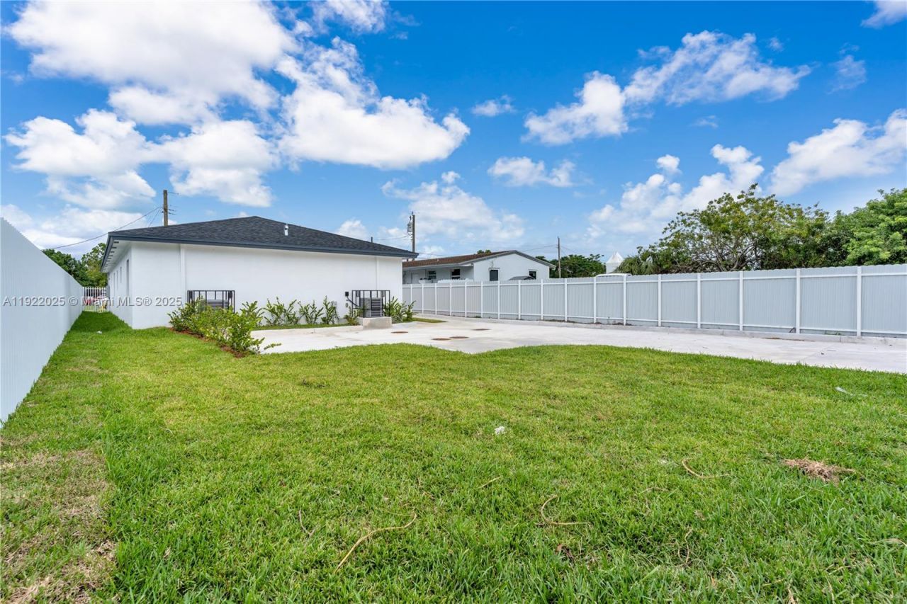 11970 SW 213, Unit 1, Miami, FL 33177 Photo