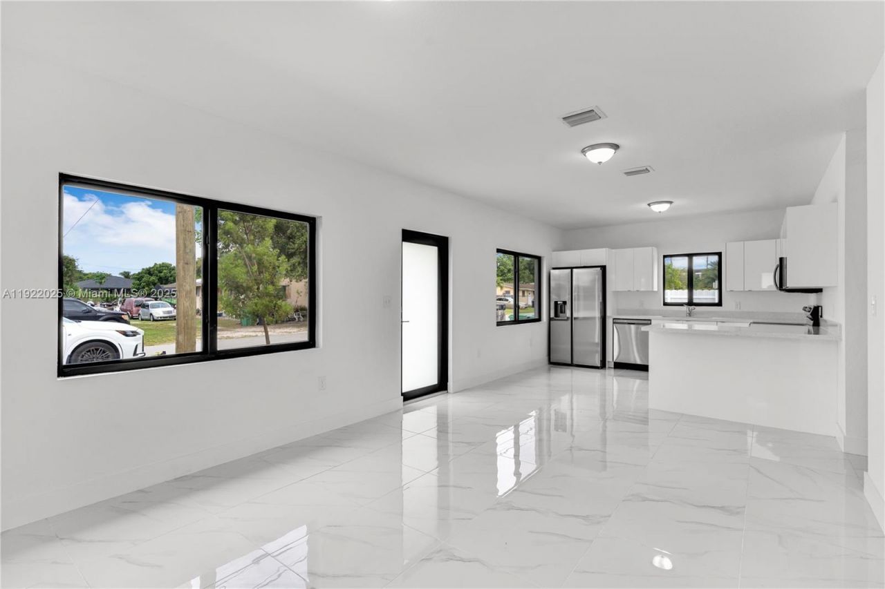 11970 SW 213, Unit 1, Miami, FL 33177 Photo