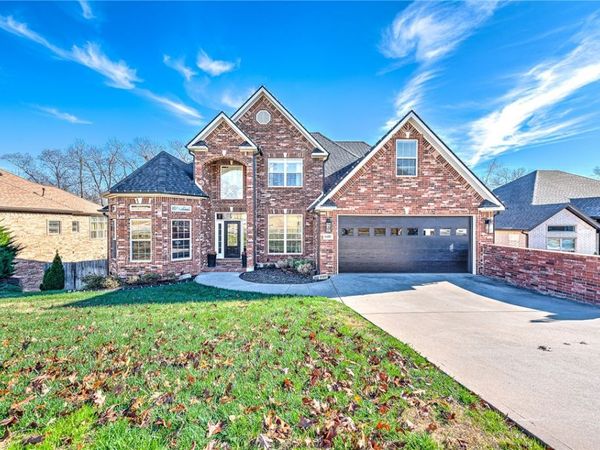 1406 NE Bluff Spring Avenue, Bentonville, AR 72712
