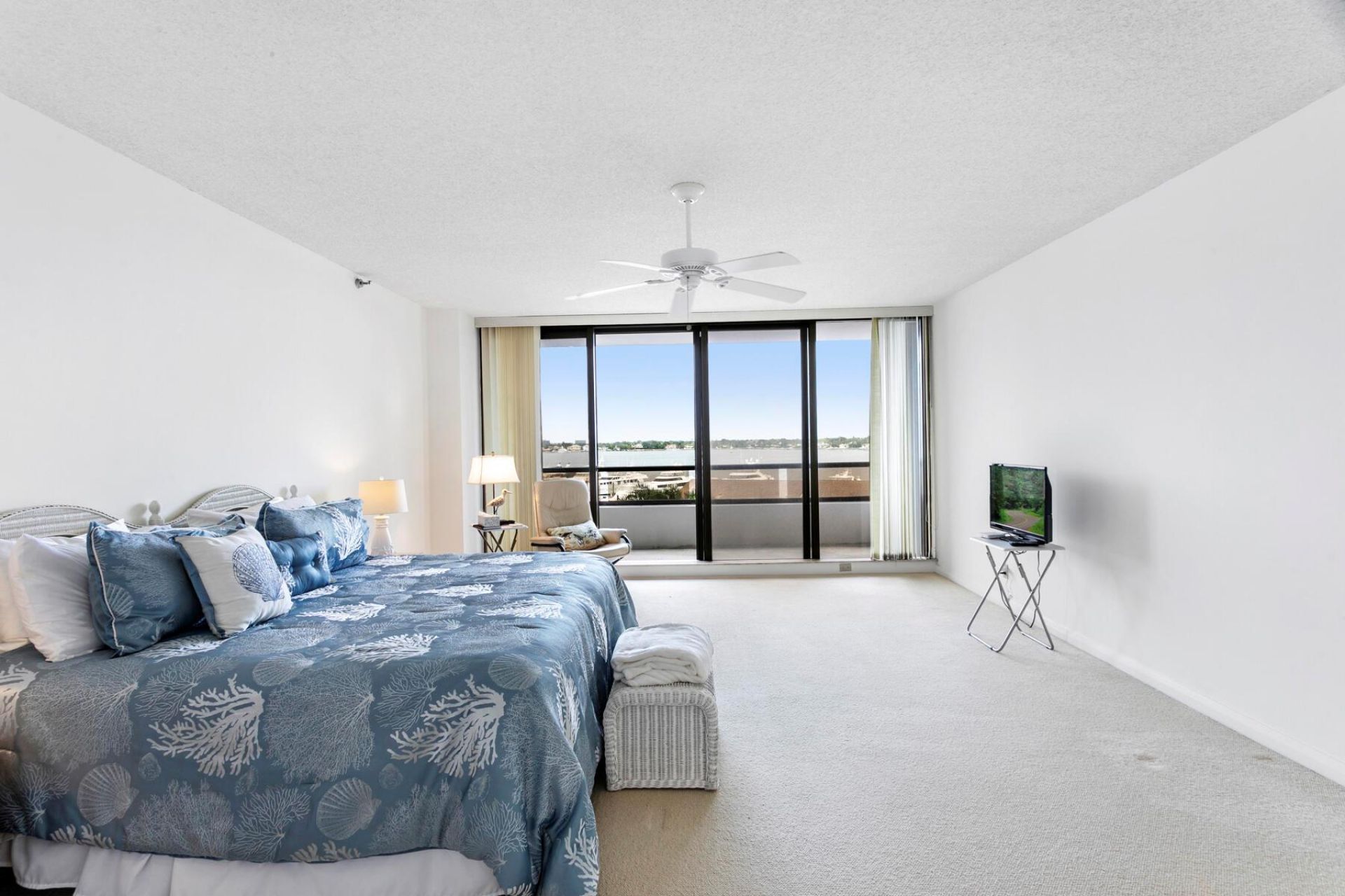 100 Lakeshore Drive, Unit 454, North Palm Beach, FL 33408 Photo