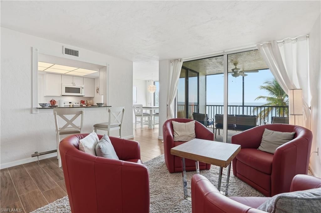 10475 Gulf Shore Dr, Unit 132, Naples, FL 34108 Photo