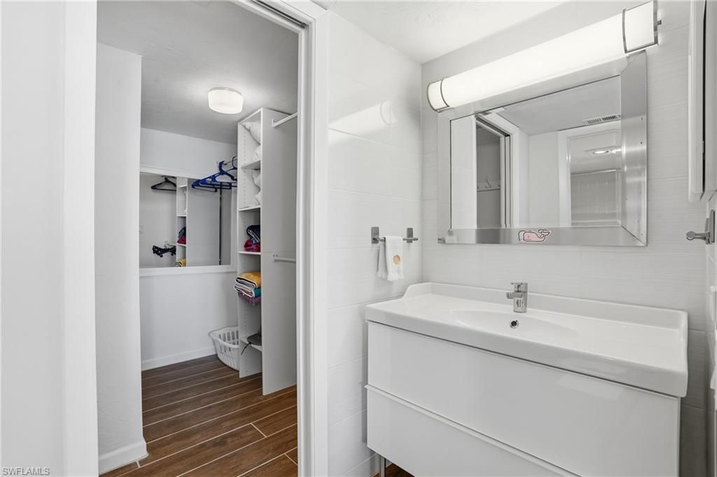 10475 Gulf Shore Dr, Unit 132, Naples, FL 34108 Photo
