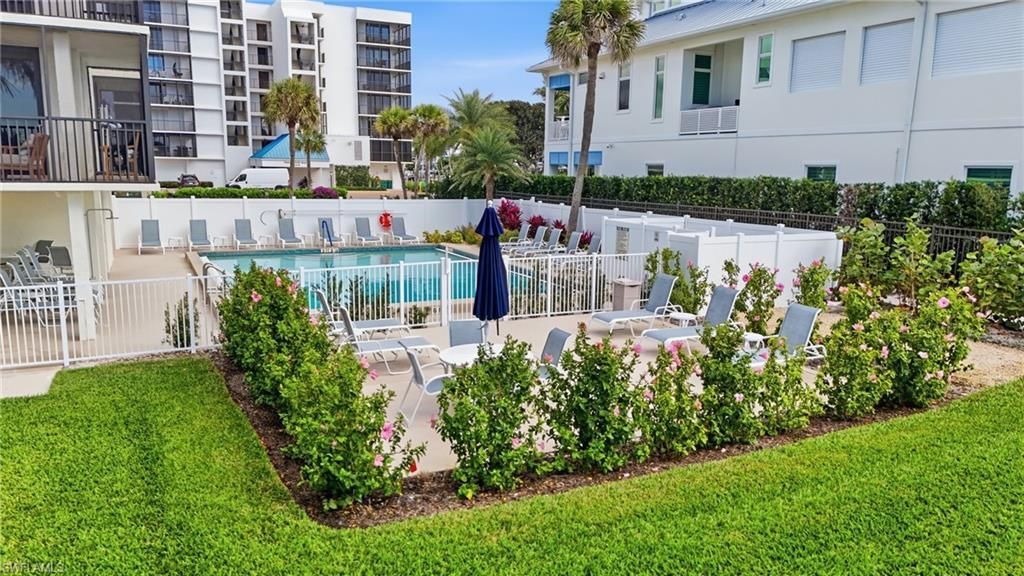 10475 Gulf Shore Dr, Unit 132, Naples, FL 34108 Photo