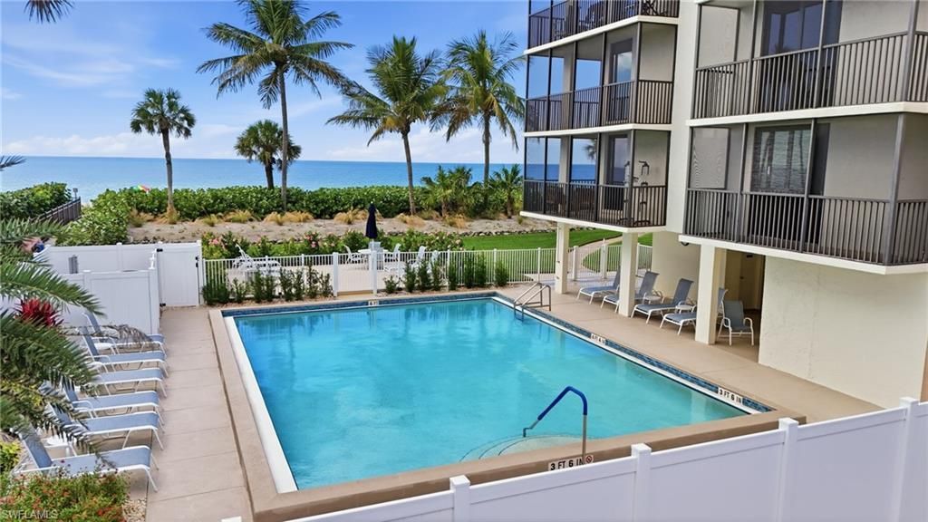 10475 Gulf Shore Dr, Unit 132, Naples, FL 34108 Photo