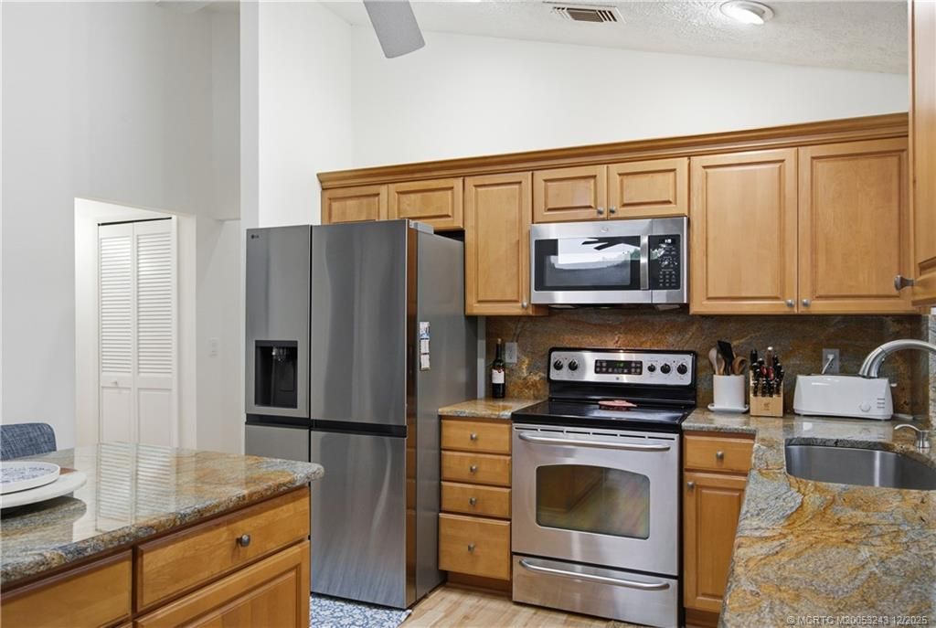 2981 NE Heather Court, Jensen Beach, FL 34957 Photo