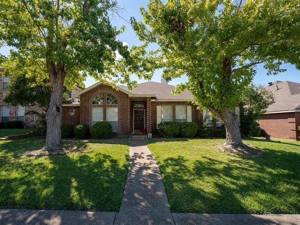 4835 Berridge Lane, Dallas, TX 75227